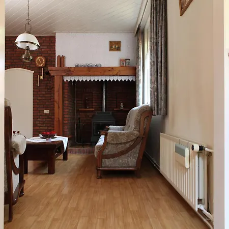 度假居 In Near Forest Trails *