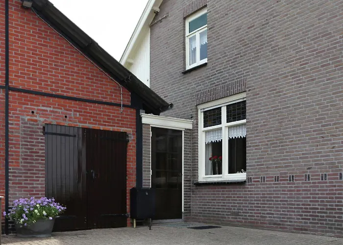 Holiday home In Near Forest Trails Ulicoten